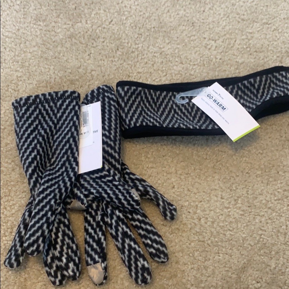 Old Navy Ear Warmer and Gloves Set